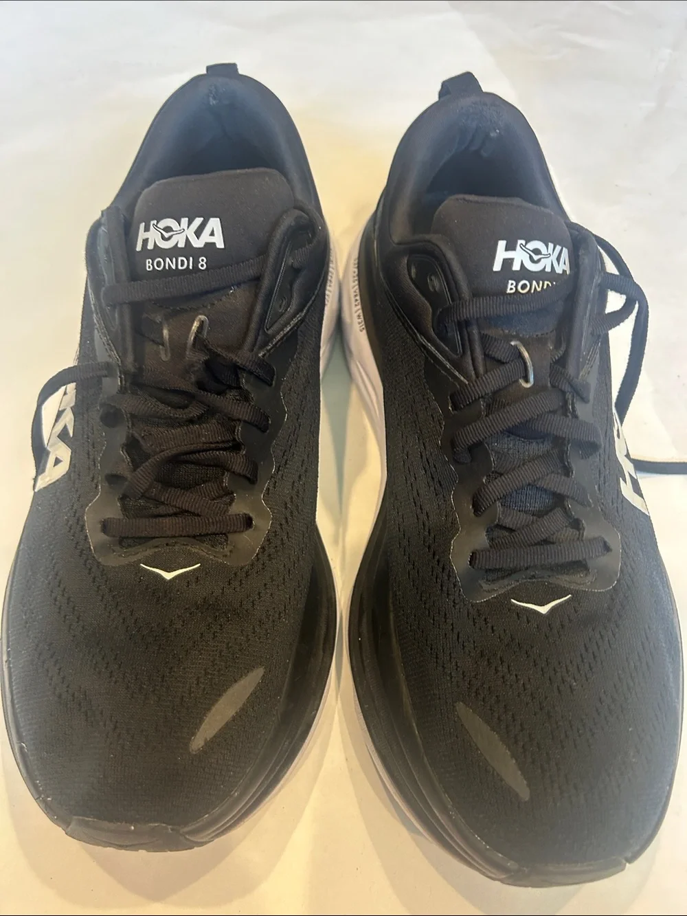 Hoka Black / White Bondi 8 Men's Road Running Shoes size 10 lace up sneakers